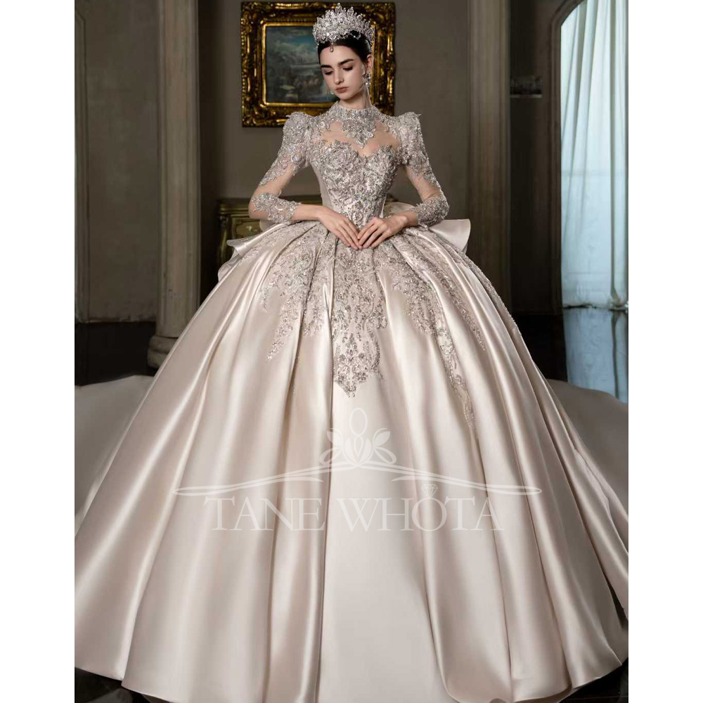 Embroidery Roses - Luxuriöses, rosafarbenes, mit Pailletten besetztes Ballkleid-Hochzeitskleid