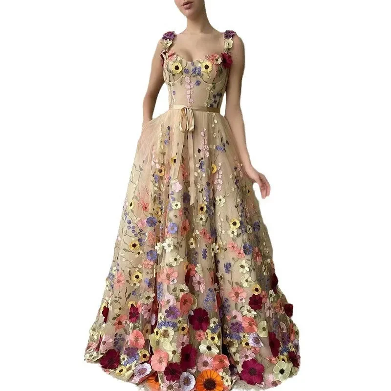 Embroidery Zara - Dreidimensionale Blumen für Damen, modische Stickerei,
