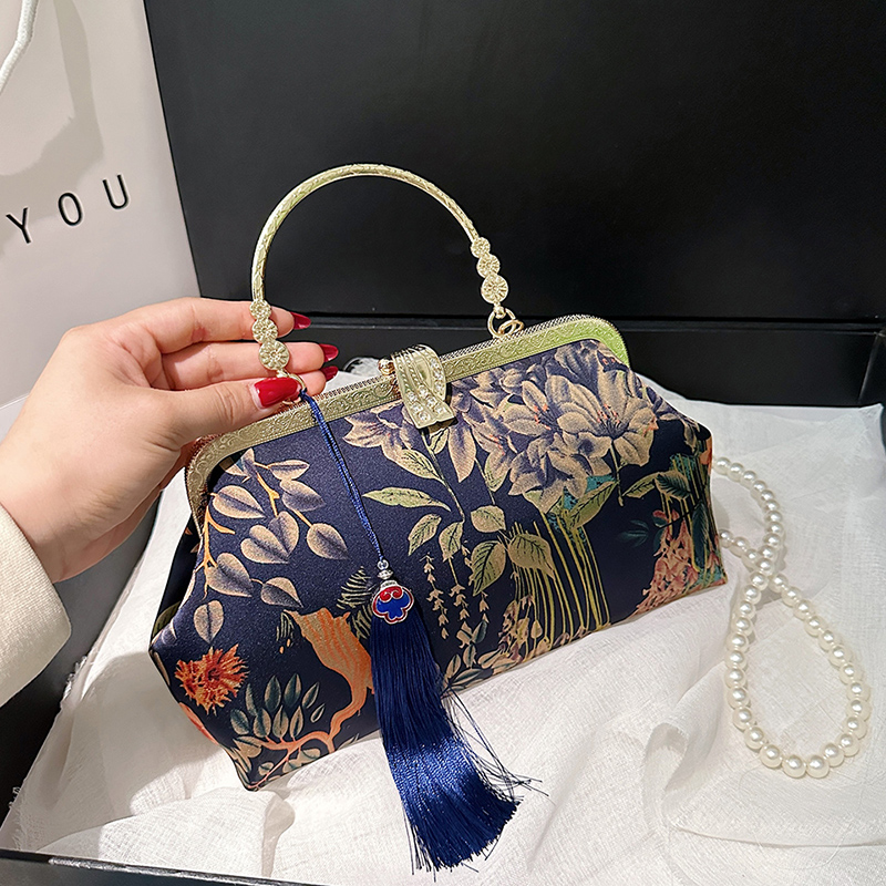 Stilvolle bestickte Umhängetas – Embroidery Ideas For Bags Bewertung und Preis