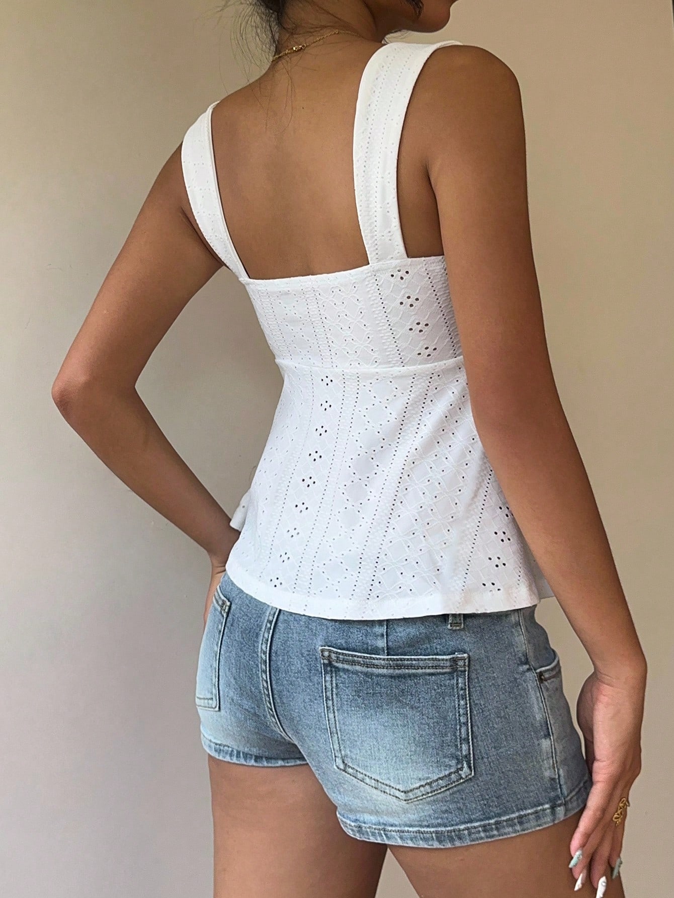 Damen-Tanktop mit breiten Träg – Embroidery Eyelet Bewertung und Preis